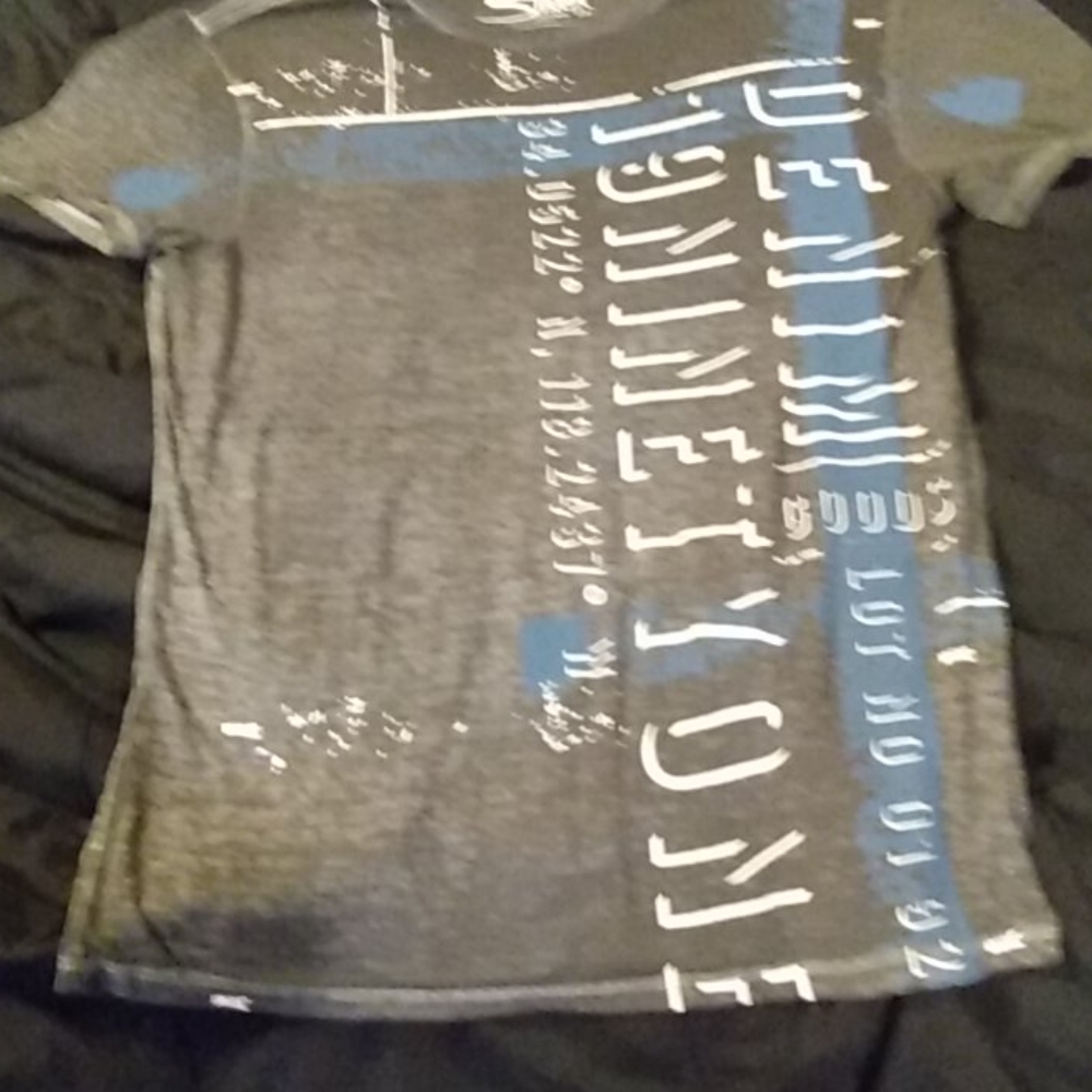 Shirts - Picture 3 of 7